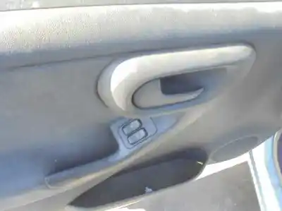 Veicolo di demolizione opel corsa c blue line dell'anno 2004 alimentato z12xe