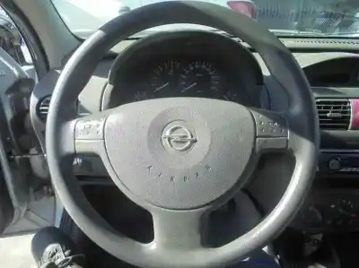 Veicolo di demolizione opel corsa c blue line dell'anno 2004 alimentato z12xe