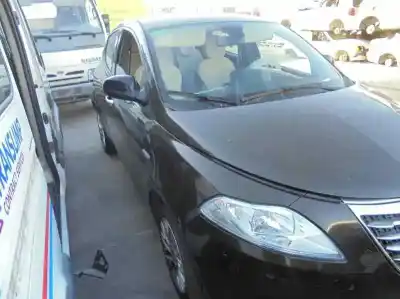 Sloopvoertuig lancia ypsilon (402) gold van het jaar 2013 aangedreven 199b1000