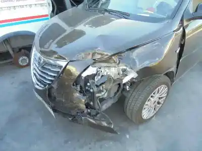 Véhicule à la ferraille lancia                                             ypsilon (402)                                                                                                                                                                                                                                              gold                                                                                                                                                                                                                                                       de l'année 2013 alimenté 199b1000