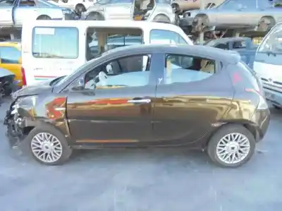 Véhicule à la ferraille lancia                                             ypsilon (402)                                                                                                                                                                                                                                              gold                                                                                                                                                                                                                                                       de l'année 2013 alimenté 199b1000