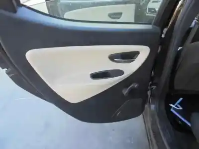 Véhicule à la ferraille lancia                                             ypsilon (402)                                                                                                                                                                                                                                              gold                                                                                                                                                                                                                                                       de l'année 2013 alimenté 199b1000