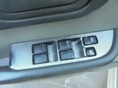Véhicule à la ferraille nissan x-trail (t30) comfort de l'année 2006 alimenté yd22eti