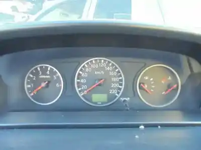 Véhicule à la ferraille nissan x-trail (t30) comfort de l'année 2006 alimenté yd22eti