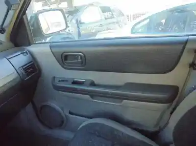 Véhicule à la ferraille nissan x-trail (t30) comfort de l'année 2006 alimenté yd22eti