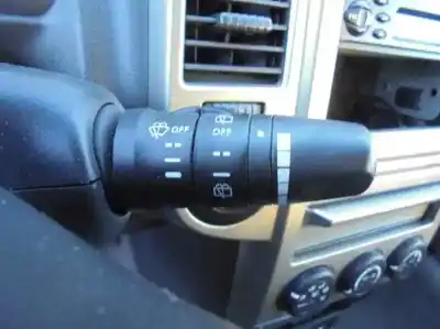 Véhicule à la ferraille nissan x-trail (t30) comfort de l'année 2006 alimenté yd22eti