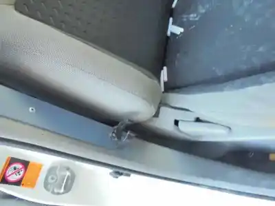 Véhicule à la ferraille nissan x-trail (t30) comfort de l'année 2006 alimenté yd22eti