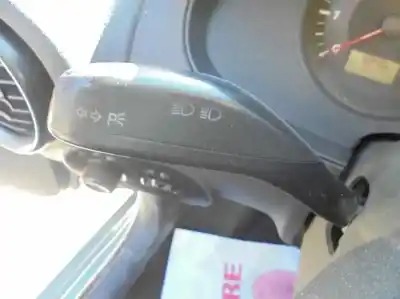 Véhicule à la ferraille seat cordoba berlina (6l2) reference de l'année 2004 alimenté bby
