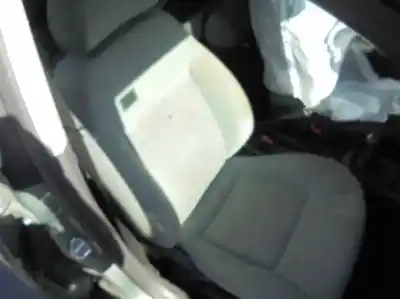 Véhicule à la ferraille seat cordoba berlina (6l2) reference de l'année 2004 alimenté bby