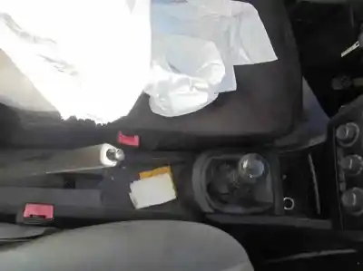 Véhicule à la ferraille seat cordoba berlina (6l2) reference de l'année 2004 alimenté bby