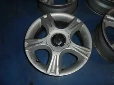 Véhicule à la ferraille seat cordoba berlina (6l2) reference de l'année 2004 alimenté bby