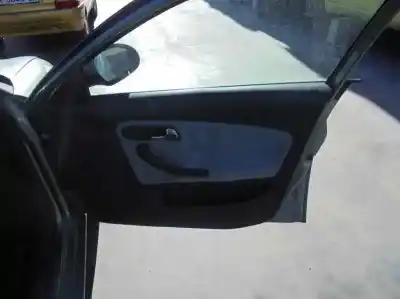 Véhicule à la ferraille seat cordoba berlina (6l2) reference de l'année 2004 alimenté bby
