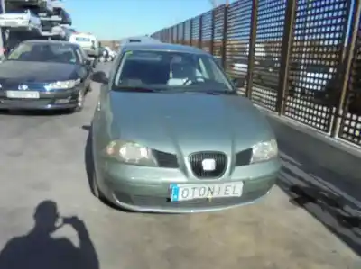 Véhicule à la ferraille seat cordoba berlina (6l2) reference de l'année 2004 alimenté bby