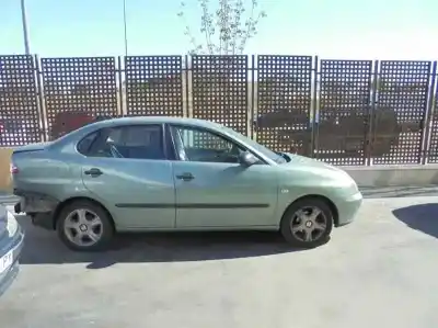 Véhicule à la ferraille seat cordoba berlina (6l2) reference de l'année 2004 alimenté bby