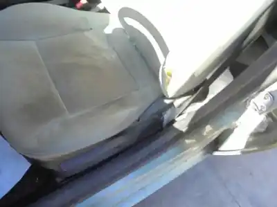 Véhicule à la ferraille seat cordoba berlina (6l2) reference de l'année 2004 alimenté bby