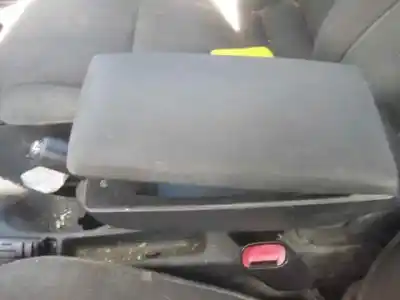 Здавання транспортного засобу alfa romeo 147 (190) 1.6 16v cat року 2002 потужний ar37203