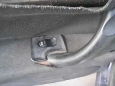 Здавання транспортного засобу alfa romeo 147 (190) 1.6 16v cat року 2002 потужний ar37203
