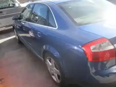 Sloopvoertuig audi a4 berlina (8e) 2.5 v6 24v tdi van het jaar 2001 aangedreven ake