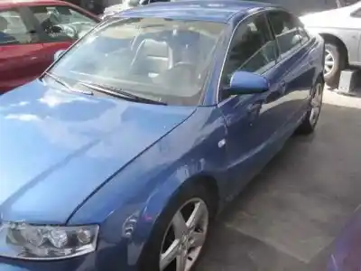 Sloopvoertuig audi a4 berlina (8e) 2.5 v6 24v tdi van het jaar 2001 aangedreven ake