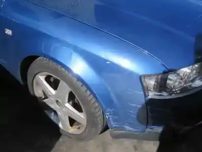 Sloopvoertuig audi a4 berlina (8e) 2.5 v6 24v tdi van het jaar 2001 aangedreven ake