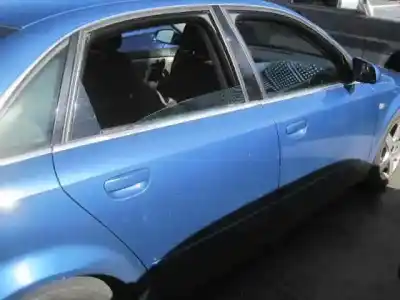 Sloopvoertuig audi a4 berlina (8e) 2.5 v6 24v tdi van het jaar 2001 aangedreven ake