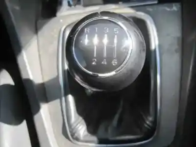 Sloopvoertuig audi a4 berlina (8e) 2.5 v6 24v tdi van het jaar 2001 aangedreven ake