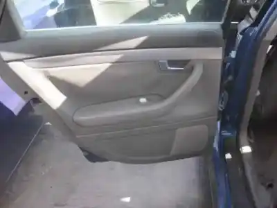 Sloopvoertuig audi a4 berlina (8e) 2.5 v6 24v tdi van het jaar 2001 aangedreven ake