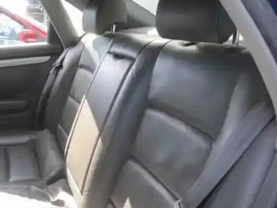 Sloopvoertuig audi a4 berlina (8e) 2.5 v6 24v tdi van het jaar 2001 aangedreven ake