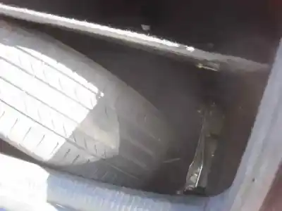 Sloopvoertuig audi a4 berlina (8e) 2.5 v6 24v tdi van het jaar 2001 aangedreven ake