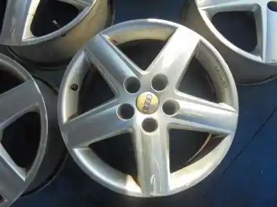 Sloopvoertuig audi a4 berlina (8e) 2.5 v6 24v tdi van het jaar 2001 aangedreven ake