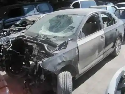 Здавання транспортного засобу seat toledo (kg3) reference року 2013 потужний cay