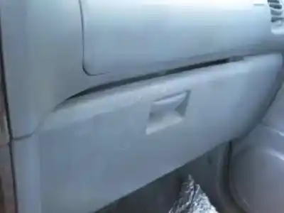 Véhicule à la ferraille kia joice 2.0 cat de l'année 2002 alimenté g4cp