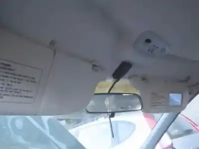 Véhicule à la ferraille kia joice 2.0 cat de l'année 2002 alimenté g4cp