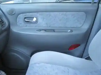 Véhicule à la ferraille kia joice 2.0 cat de l'année 2002 alimenté g4cp