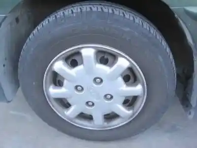 Véhicule à la ferraille kia joice 2.0 cat de l'année 2002 alimenté g4cp