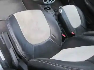 Здавання транспортного засобу mercedes-benz clase a (w168) 210 evolution (168.035) року 2003 потужний m166995