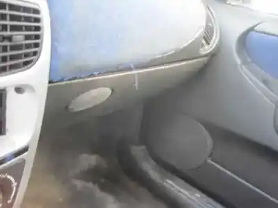 Veículo de Sucata lancia y10 avenue do ano 1997 alimentado 176b2000
