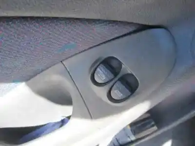 Verschrottungsfahrzeug fiat bravo i (182_) 1.6 16v (182.ab) des jahres 2000 angetrieben 182a4000