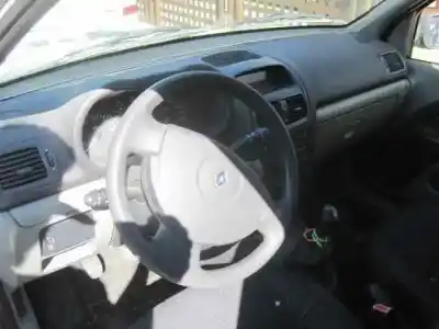Здавання транспортного засобу renault clio ii fase ii (b/cb0) authentique року 2003 потужний k9k b7