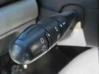 Здавання транспортного засобу renault clio ii fase ii (b/cb0) authentique року 2003 потужний k9k b7
