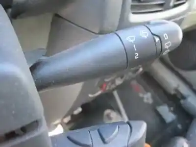 Здавання транспортного засобу renault clio ii fase ii (b/cb0) authentique року 2003 потужний k9k b7