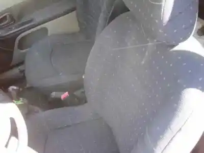Здавання транспортного засобу renault clio ii fase ii (b/cb0) authentique року 2003 потужний k9k b7