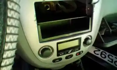Vehicul casat chevrolet lacetti cdx al anului 2005 alimentat f16d3