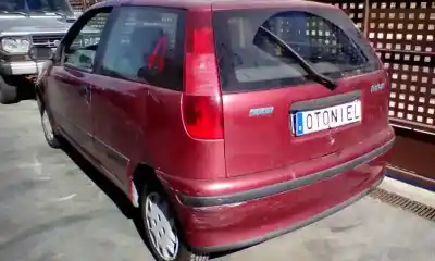Veículo de Sucata fiat punto berlina (176) * do ano 1999 alimentado 176b4000