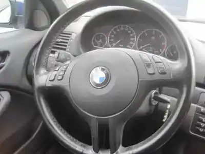Véhicule à la ferraille bmw serie 3 berlina (e46) 320d de l'année 2003 alimenté 204d4