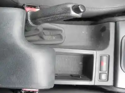 Véhicule à la ferraille bmw serie 3 berlina (e46) 320d de l'année 2003 alimenté 204d4