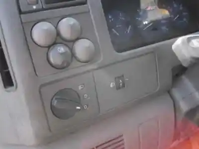 Здавання транспортного засобу citroen jumper combi (1) 31 c d 4x4 confort ntz. 1400 року 2001 потужний d-t9a