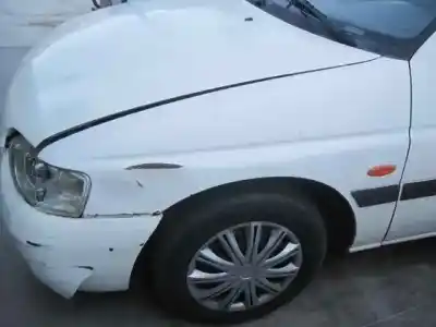 Véhicule à la ferraille ford                                               escort berl./turnier                                                                                                                                                                                                                                       valore berlina                                                                                                                                                                                                                                             de l'année 1996 alimenté rtf