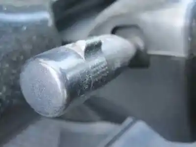 Véhicule à la ferraille ford                                               escort berl./turnier                                                                                                                                                                                                                                       valore berlina                                                                                                                                                                                                                                             de l'année 1996 alimenté rtf