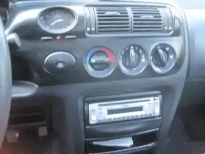 Véhicule à la ferraille ford                                               escort berl./turnier                                                                                                                                                                                                                                       valore berlina                                                                                                                                                                                                                                             de l'année 1996 alimenté rtf